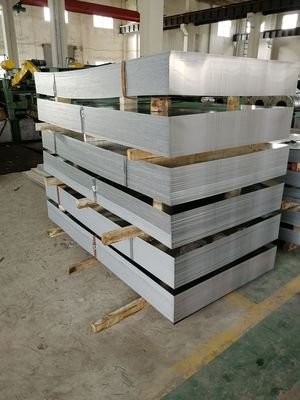Πλάτος 1500mm καυτό βυθισμένο γαλβανισμένο στρώμα ψευδάργυρου ρόλων χάλυβα 40g-275g